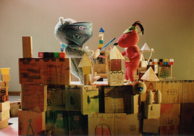 Still from Urpo and Turpo, the bears playing knights atop a castle made from drawn-on wooden blocks